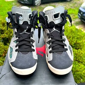 WMNS Air JORDAN 6 Retro